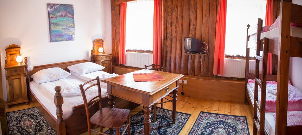 Guest House Gostisce Gacnk V Logu 체르크노 객실 사진