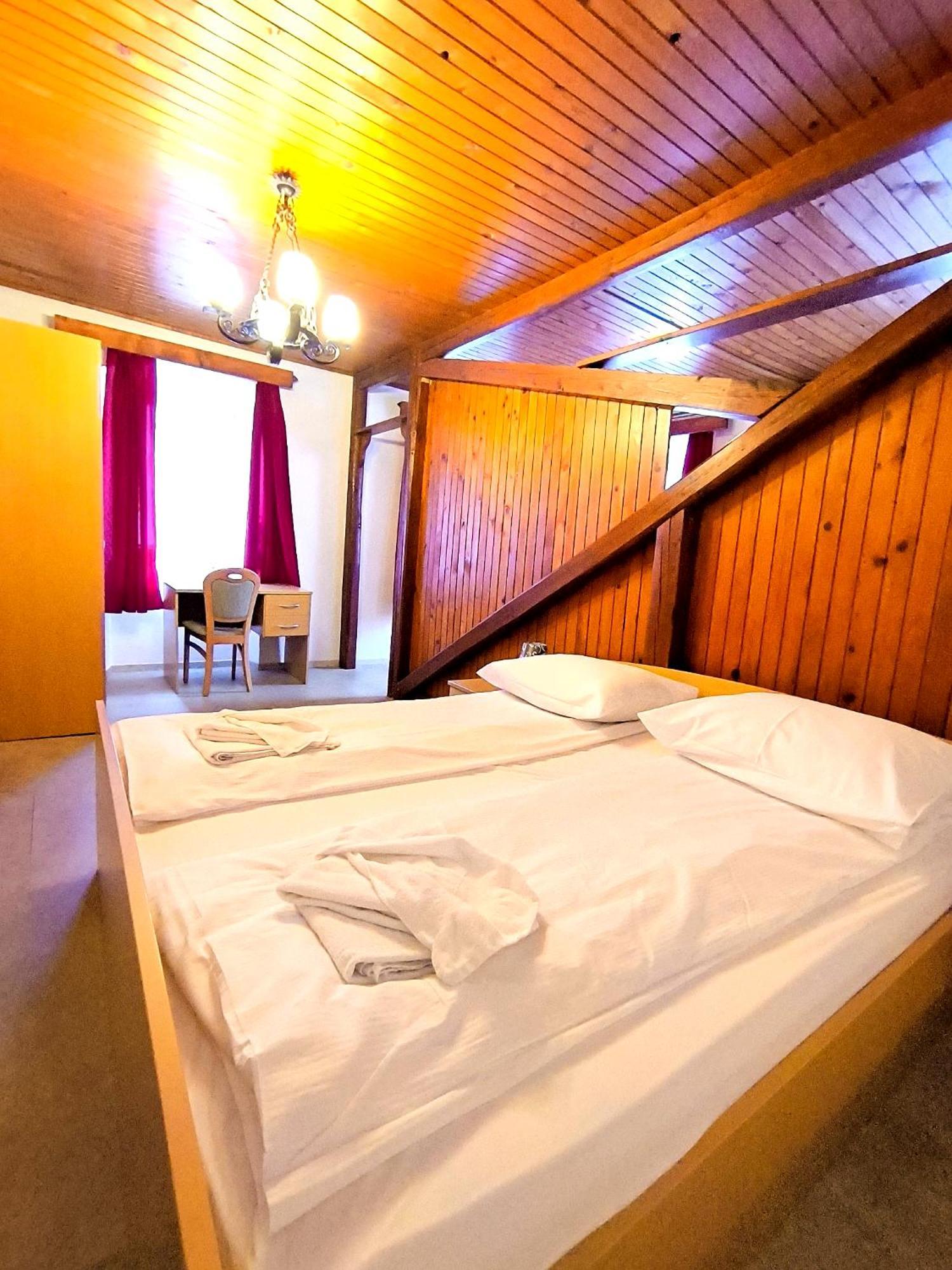 Guest House Gostisce Gacnk V Logu 체르크노 외부 사진